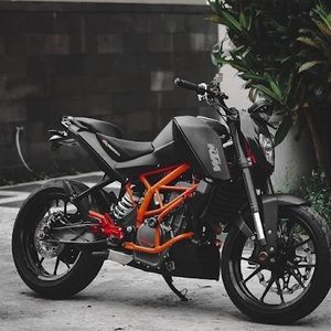 Meet your Posher, Gustavo